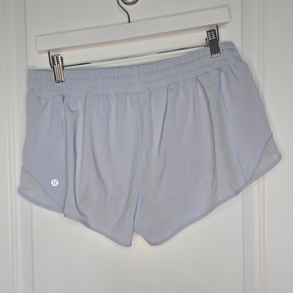 Lululemon Hotty Hot Short II *2.5" - 12 Daydream - Picture 4 of 6